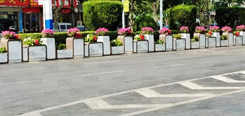 定制花箱的價格更高嗎？